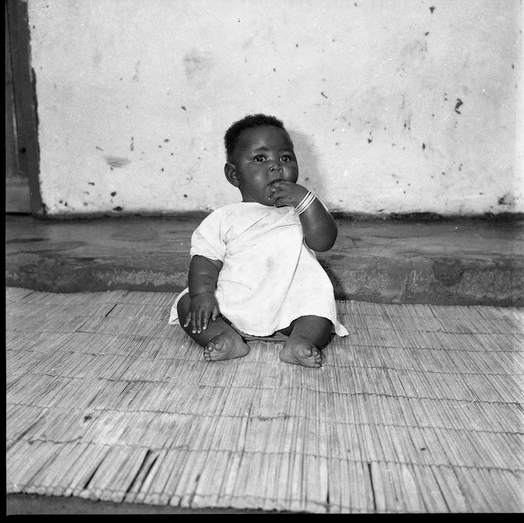 Portrait photography offered many Black Zambians a rare opportunity to see themselves represented with dignity during the colonial era. (Image by Alick Phiri, courtesy of Everyday Lusaka Gallery and zambia Belonging).
