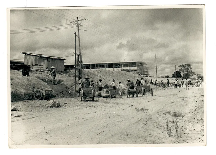 Mine Construction Workers on the Copperbelt ca. 1962. (Image courtesy of ZANIS).
